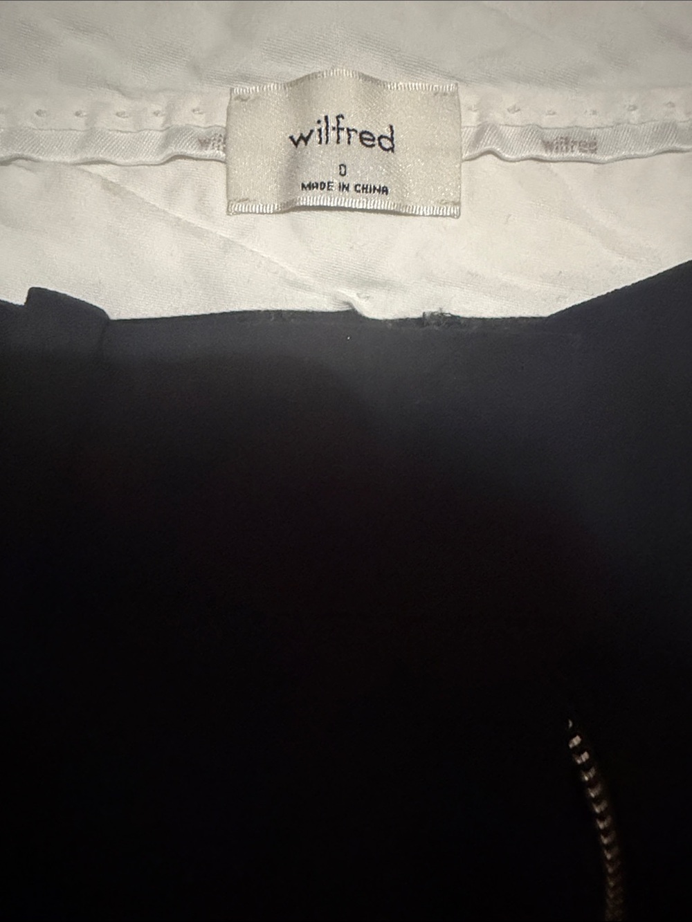 Aritzia| ‘Effortless’ Trouser Pants - Picture 11 of 12